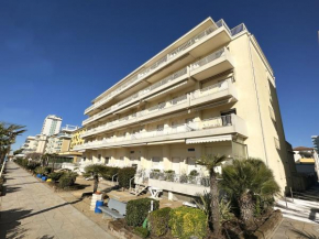 Fronte Mare, Piscina - RESIDENCE GRIFONE Lido Di Jesolo